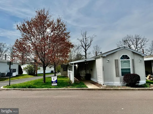 1035 Pine Cir, Telford, PA 18969