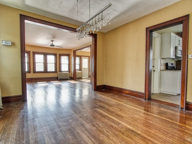 83 Manchester Pl #2 — Photo 2