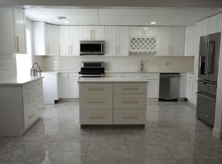 876 Roxwood Park Ct, Buford, GA 30518