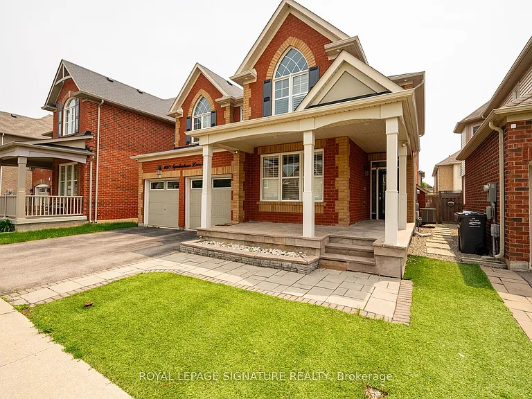 1071 Syndenham Ln — Photo 2