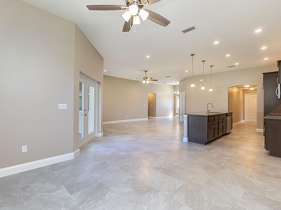 5th image of 26 Buffalo Meadow Ln