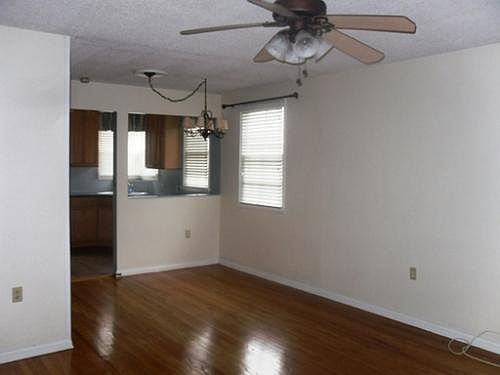 3rd image of 2431 Cabrillo Ave