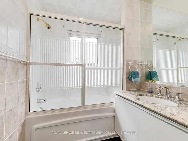 1447 Clearview Dr — Photo 29