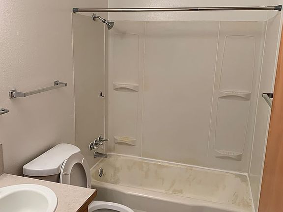 5th image of 3821 S Thompson Ave APT 13
