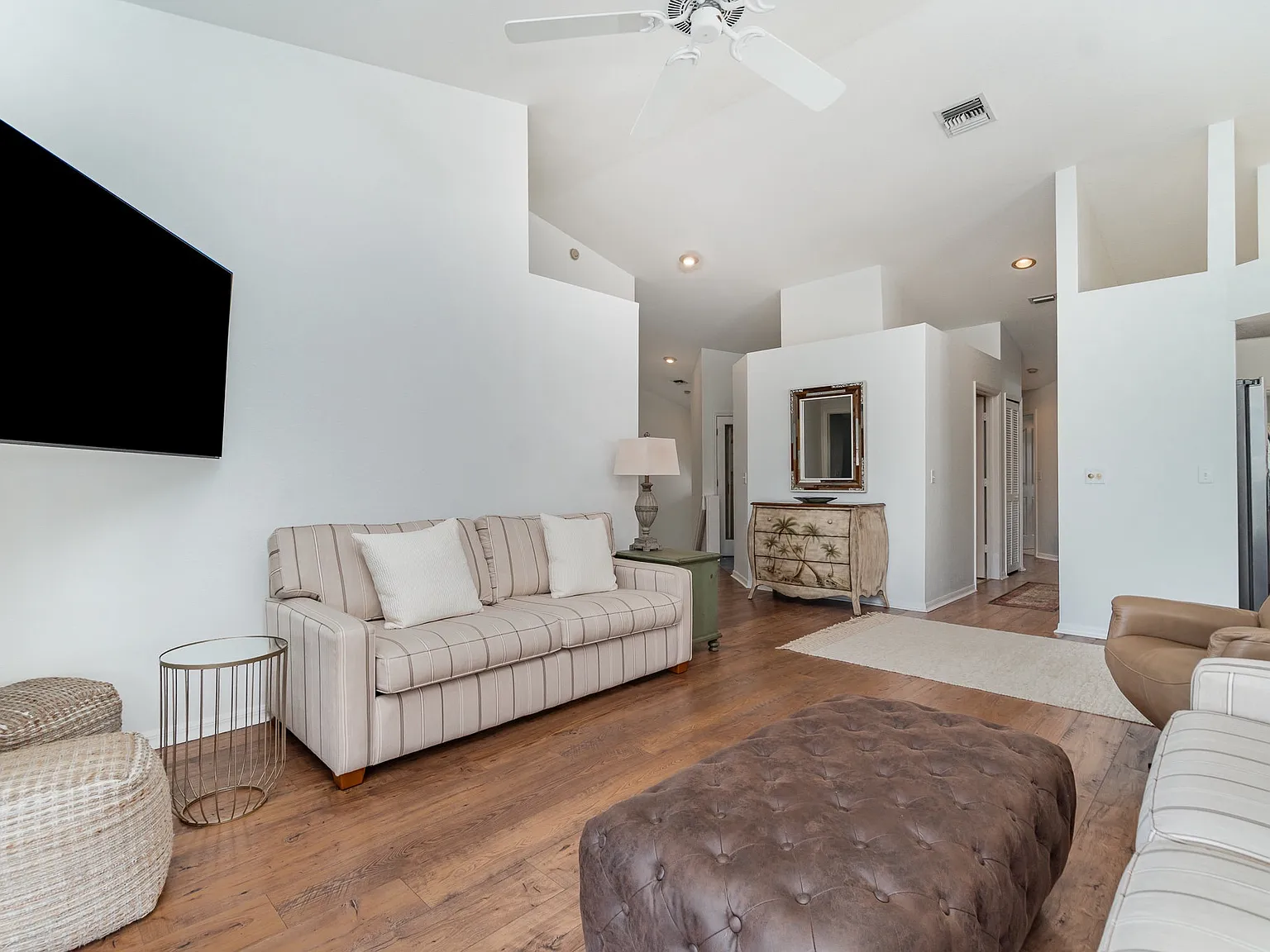 3 bed, 1789 sqft, $6,000 — Photo 3