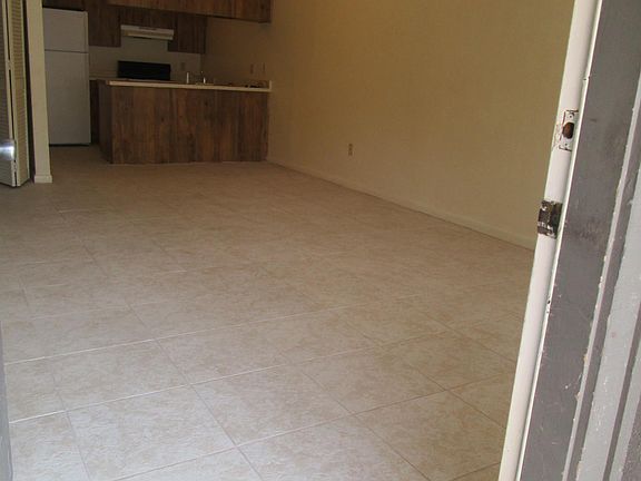 3rd image of 5390 SE 28th Ln APT A