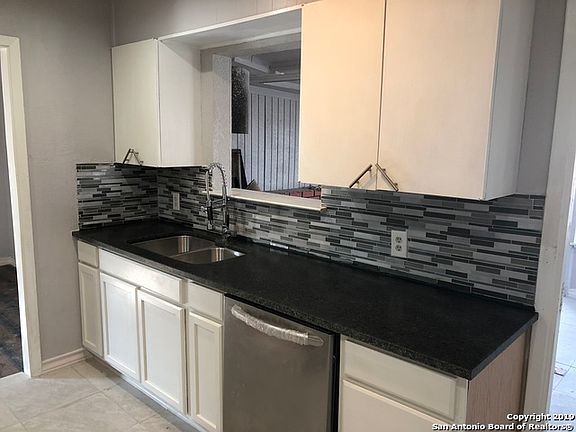 5th image of 4131 Moana Dr