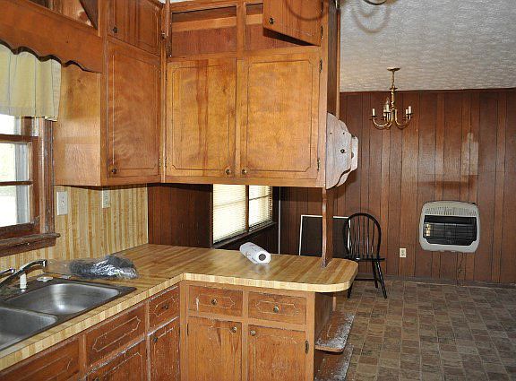 Eat In Kitchen