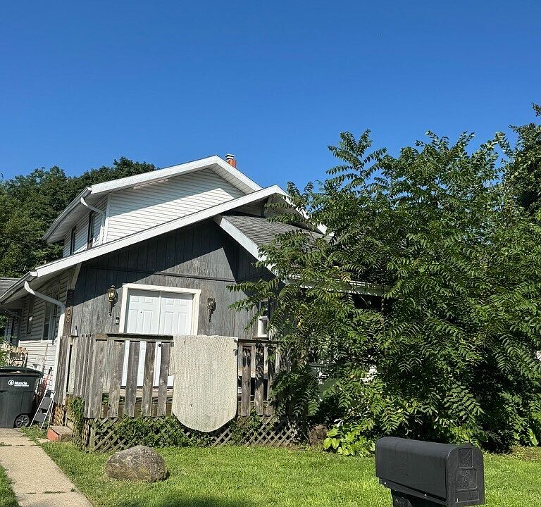 1st image of 2103 S Burlington Dr