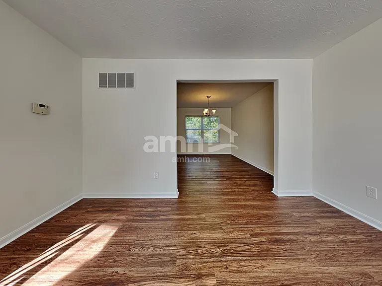 4498 Megan Danielle Dr — Photo 9