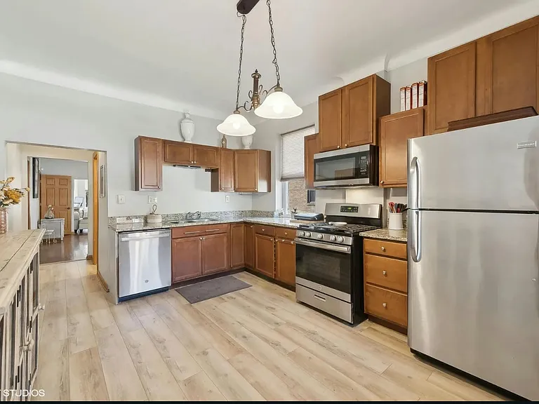 2720 W Polk St #2-1 — Photo 6