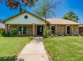 3733 Magnolia Dr, Grand Prairie, TX 75052