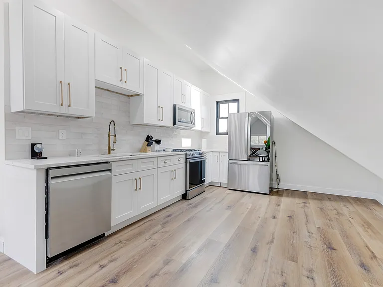 2495 Scranton Rd #5 — Photo 15