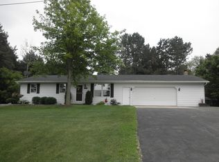 3269 Evergreen Ave, Green Bay, WI 54313