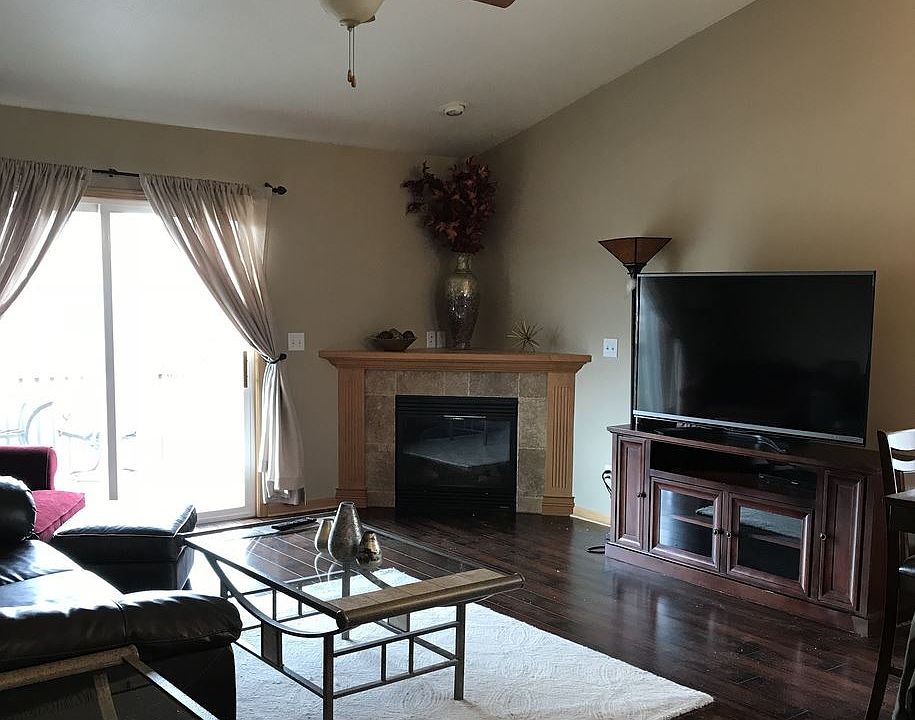 1st image of 1555 Sadler Dr