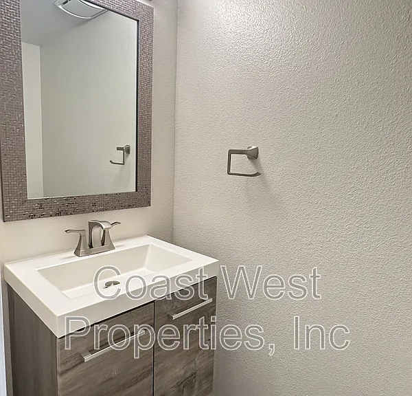 120 Phoebe St #7 — Photo 10
