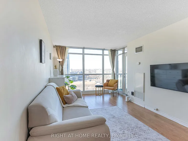 231 Fort York Blvd #1807 — Photo 14