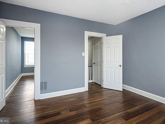 3rd image of 4116 N Fairhill St
