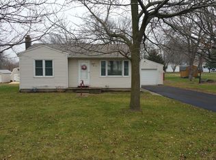 810 Westside Dr, Mt Zion, IL 62549
