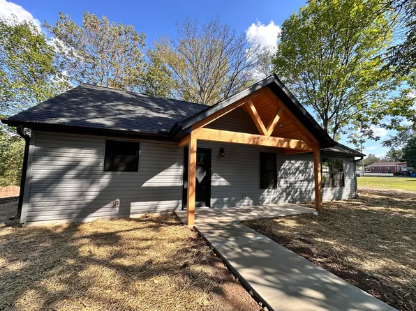 203 Locust Street, Diamond, MO 64840