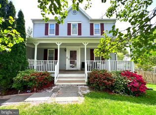 15113 Bernadette Ct, Chantilly, VA 20151