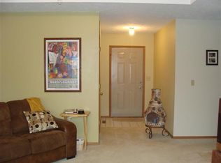 6317 W Cottonwood Rd, Springfield, MO 65802