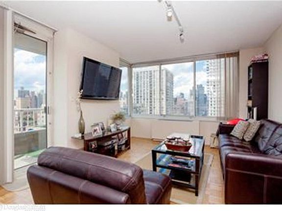 5th image of 404 E 79th St APT 22C