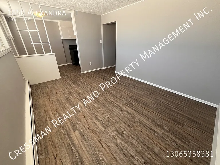 1650 Alexandra St #1 — Photo 4