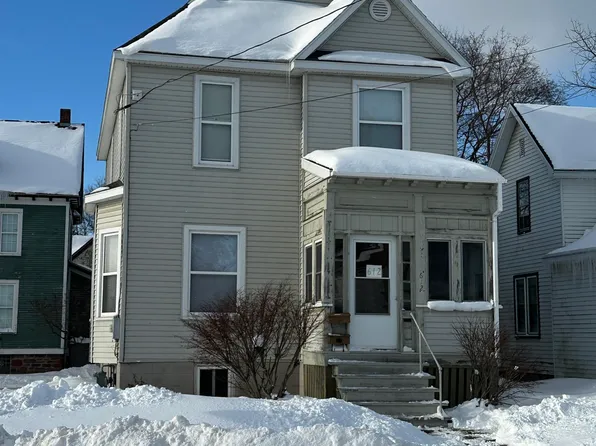 612 Johnston St, Sault Sainte Marie, MI 49783