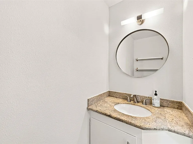 6215 Queensloch Dr — Photo 18