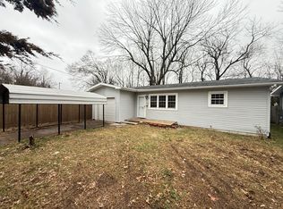 2226 N Kentwood Ave, Springfield, MO 65803
