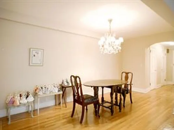 414 East 52nd Street image 1 of 6