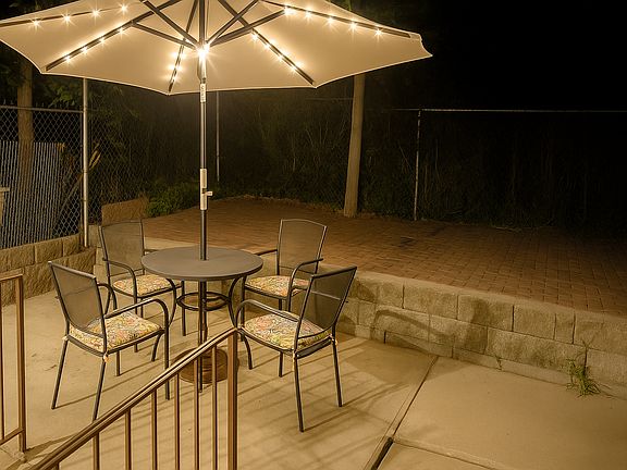 4th image of 107A Hart St #1B