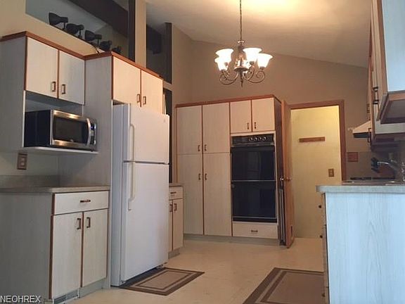 4th image of 26836 Locust Dr
