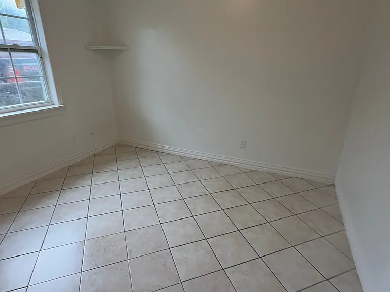 307 Collins Rd — Photo 4