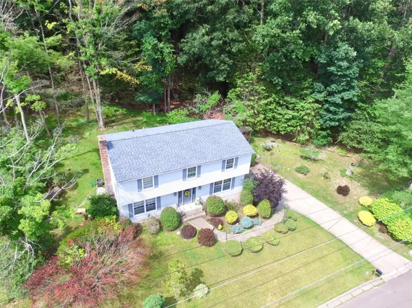 90 Glann Rd, Apalachin, NY 13732