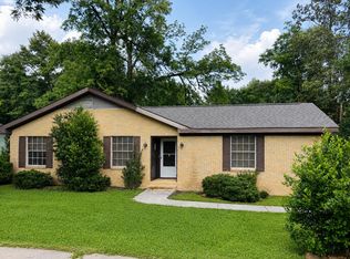 1120 W 6th St, Prentiss, MS 39474