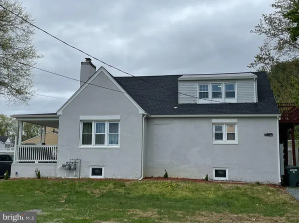 1109 N Main St, Williamstown, NJ 08094