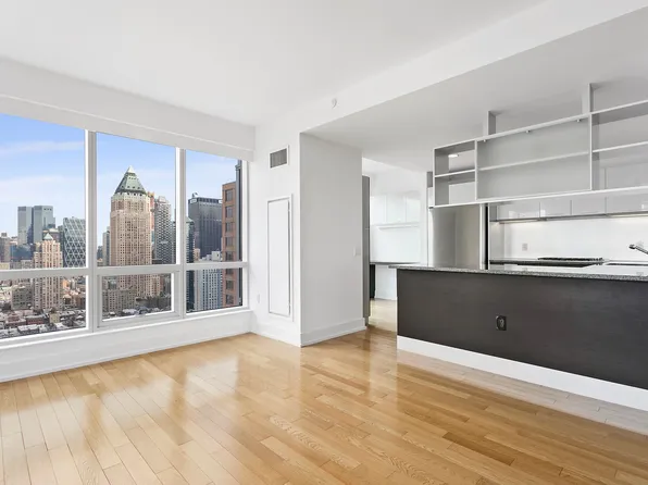 350 West 42nd Street image 4 of 16