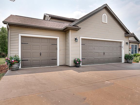 3rd image of 1403 Fairfield Ct