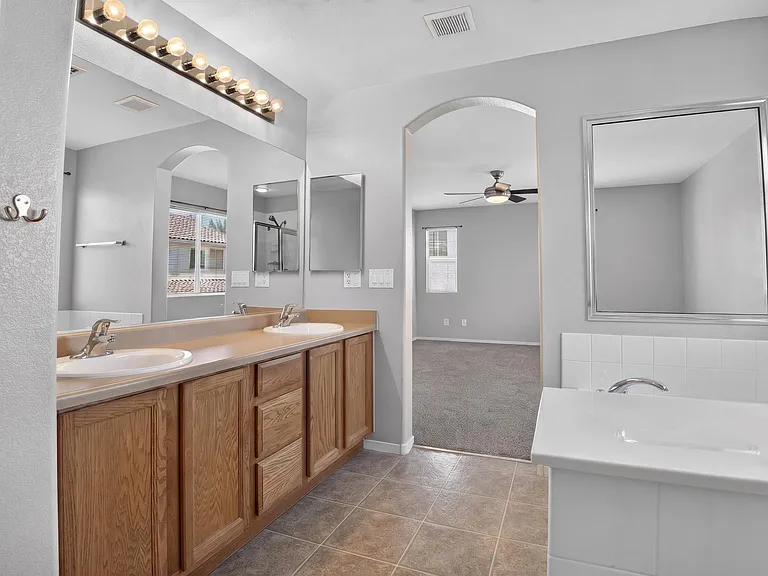 10648 Bandera Mountain Ln — Photo 3