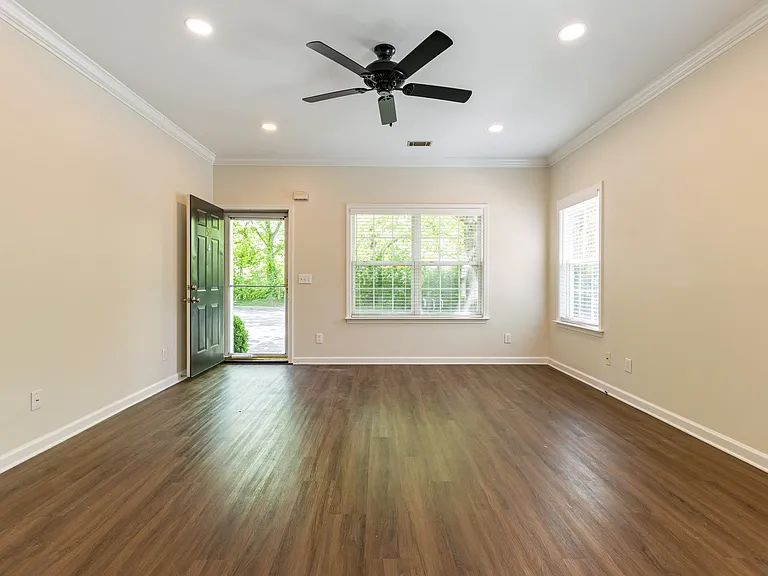 1311 Cashmere Dr — Photo 6