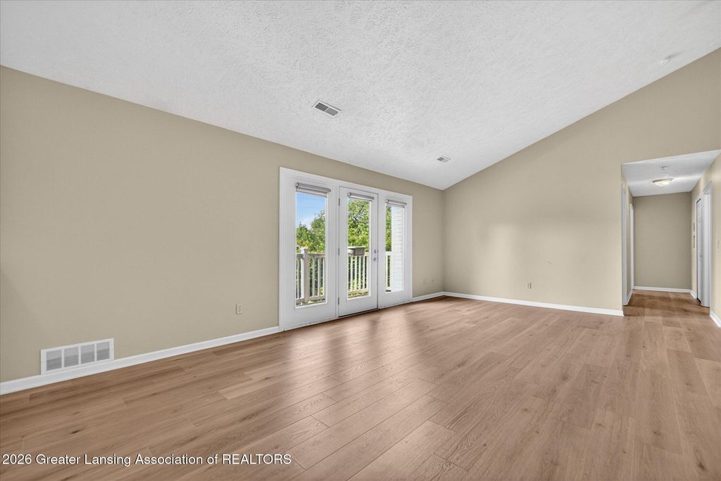 1337 E Coolidge Rd #16, East Lansing, MI - View 6