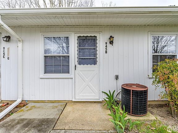 2nd image of 945 Aberdeen Dr #1002