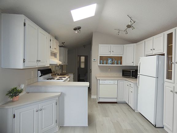 3rd image of 1110 N Henness Rd #1475