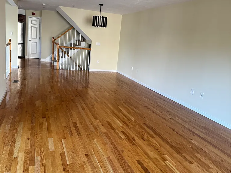 6 Queen Isabella Way — Photo 8