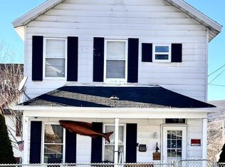 45 Belmont St, Carbondale, PA 18407