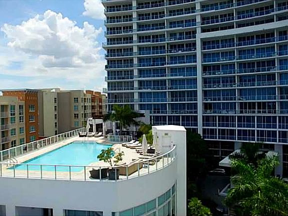 5th image of 2020 N Bayshore Dr APT 2407