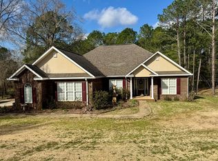 113 Meadows Ln, Troy, AL 36079