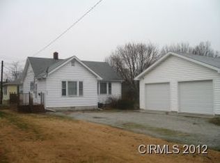 824 N East St, Tipton, IN 46072
